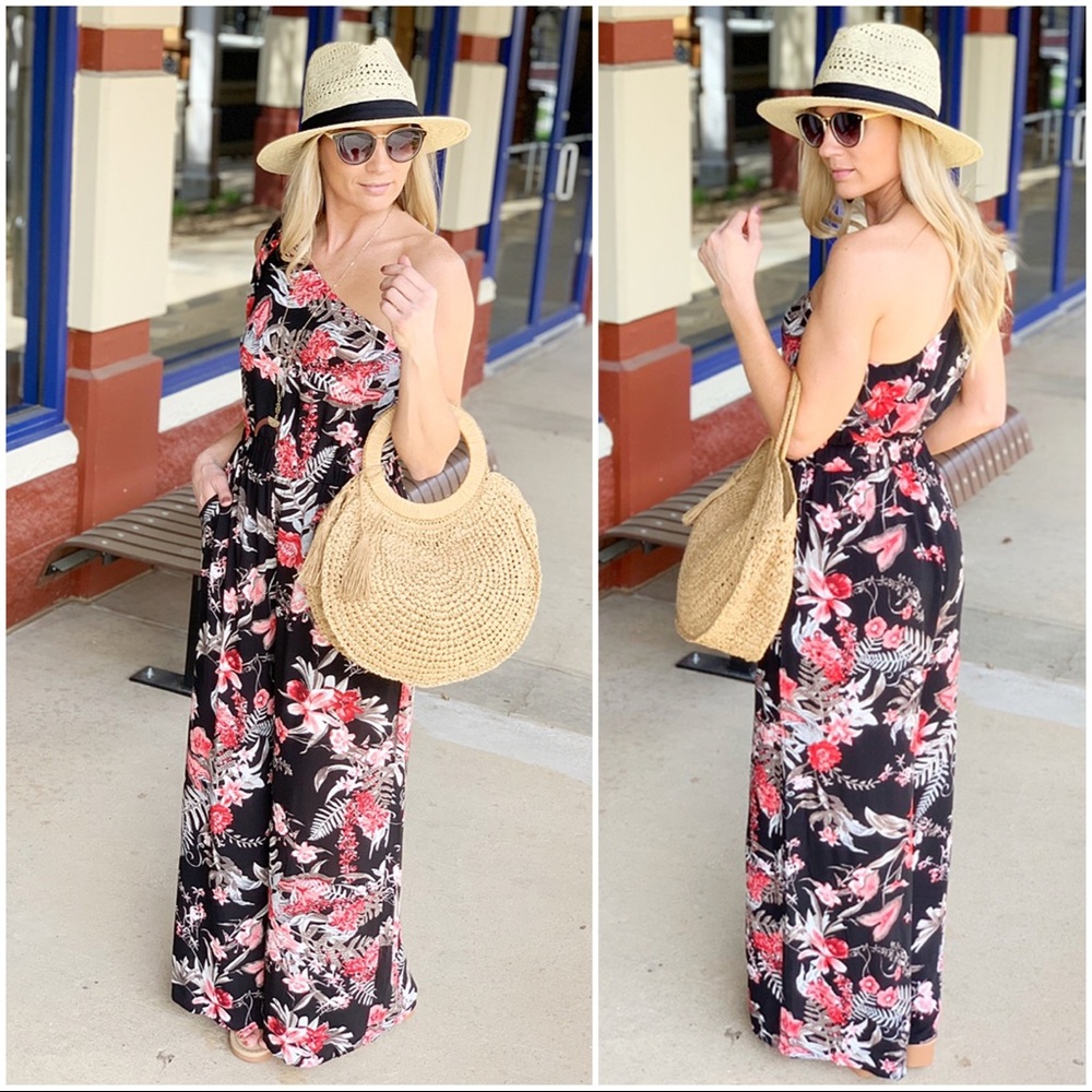 ✨LAST ONE✨Black Floral Jumpsuit - Picture 2 of 4